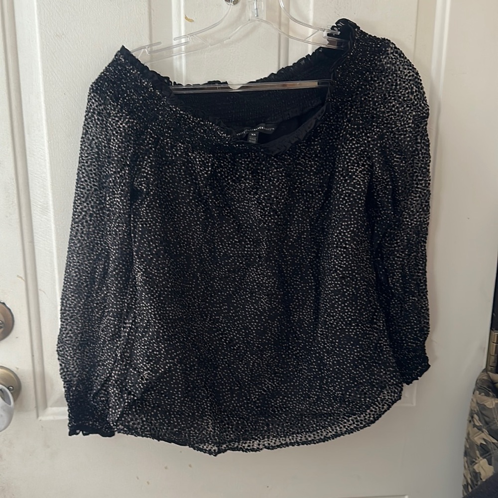 WHITE HOUSE BLACK MARKET POLKA DOT BLOUSE: NWOT: SZ XS